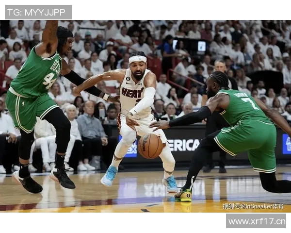 文森特强调里夫斯的重要性期待他在进攻端继续发挥个人风格