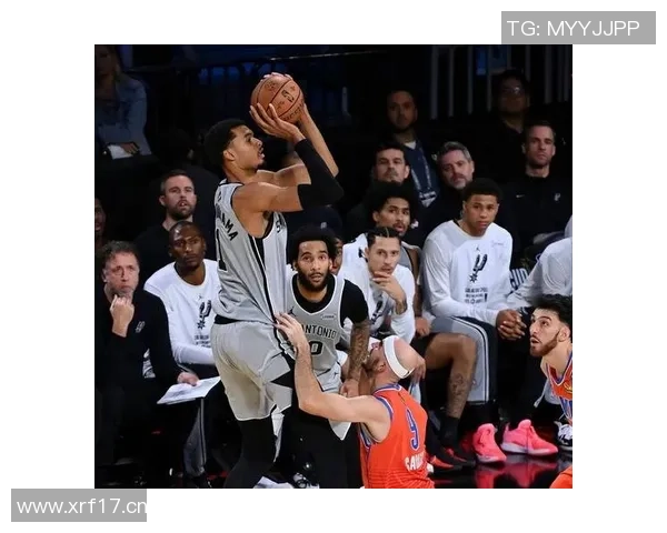 锡安复出首战替补出场展现马刺式时间管理首节6分钟贡献3分 锡安复出首战替补出场展现马刺式时间管理首节6分钟贡献3分