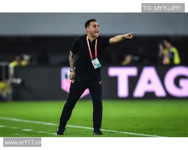 今日趣图：卡纳瓦罗幽默吐槽植发效果难以持久引发网友热议